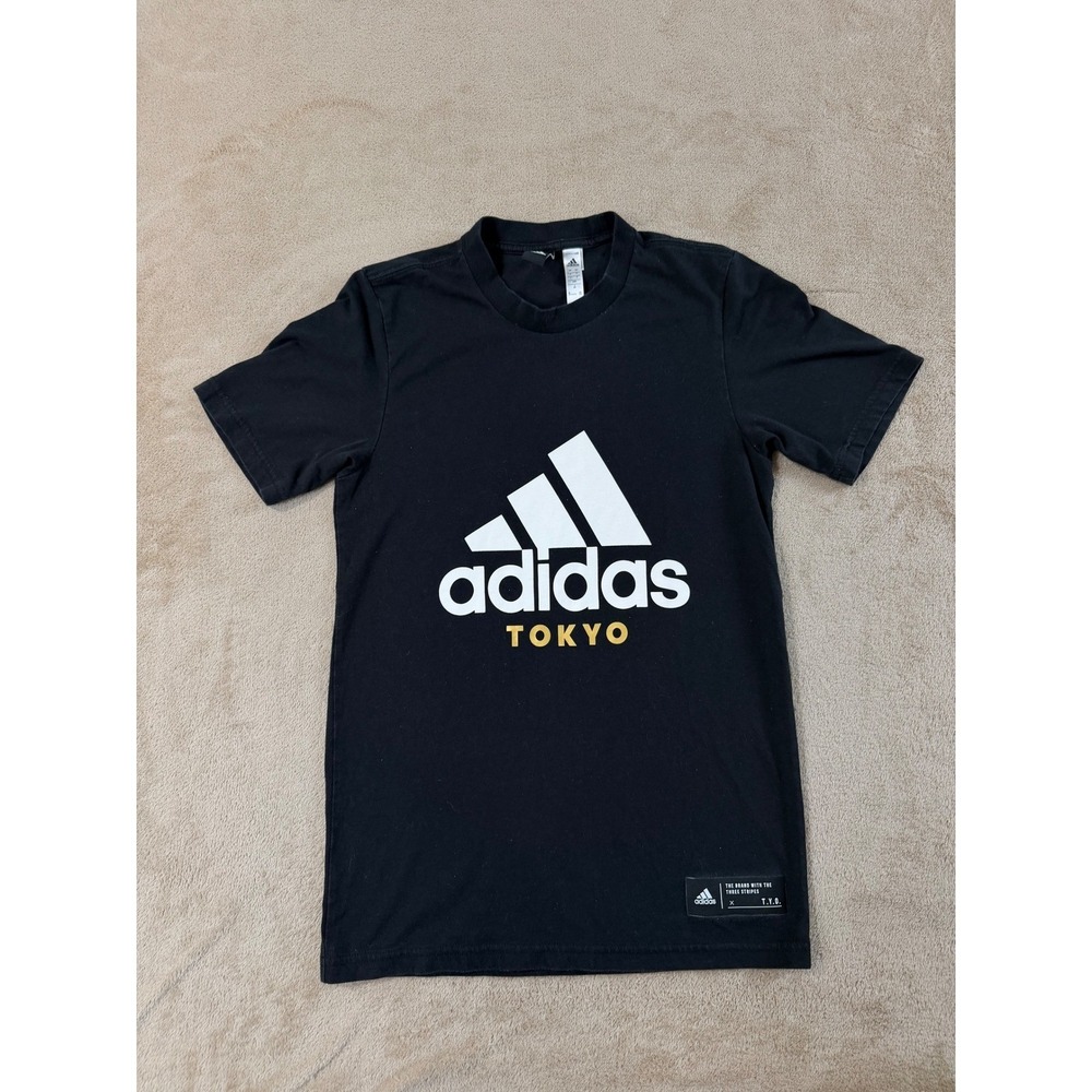 Adidas Tokyo Graphic T-Shirt‎ Mens size XS Black Gold Logo T.Y.O. Short Sleeve
